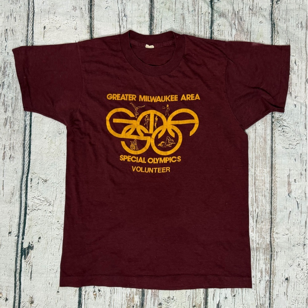 Vintage 1980s Single Stitch Special Olympics Milwaukee Screen Stars Tshirt
